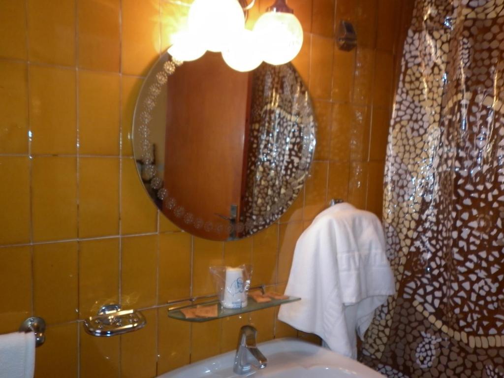 Hotel Fonda Cerdanya Puigcerdà Pokoj fotografie